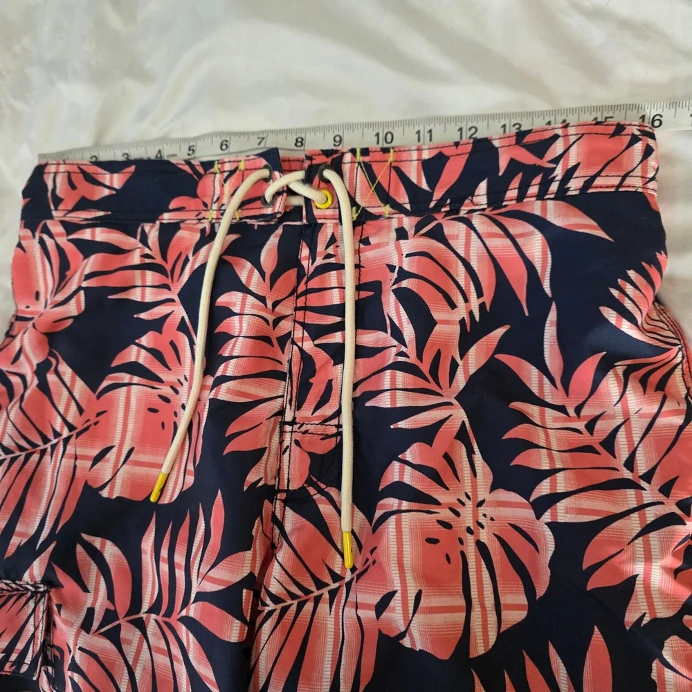 Tommy Bahama Mens Swim Trunks Size Medium Blue Coral Tropical Palm Leaf Cargo